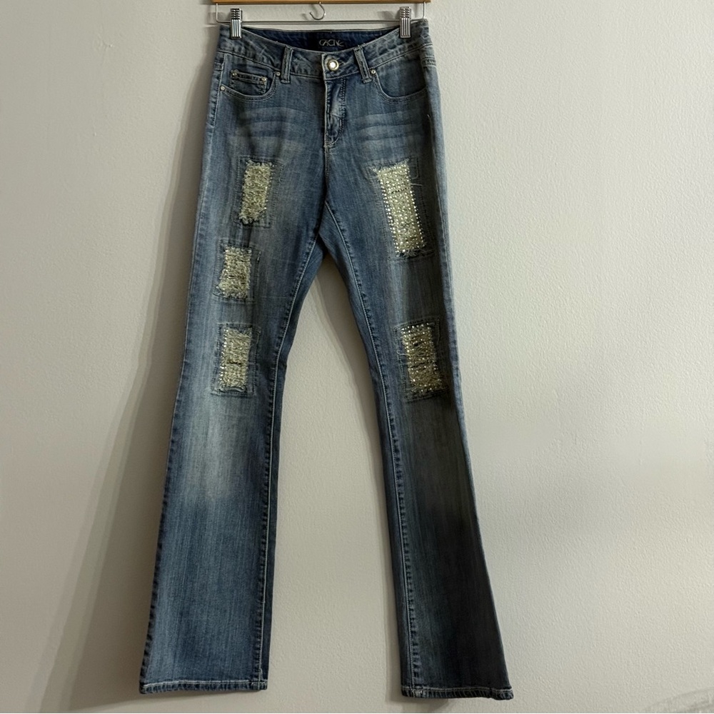 Cache Distressed Boot Cut Rhinestone Jeans- Size 6 - Picture 15 of 16